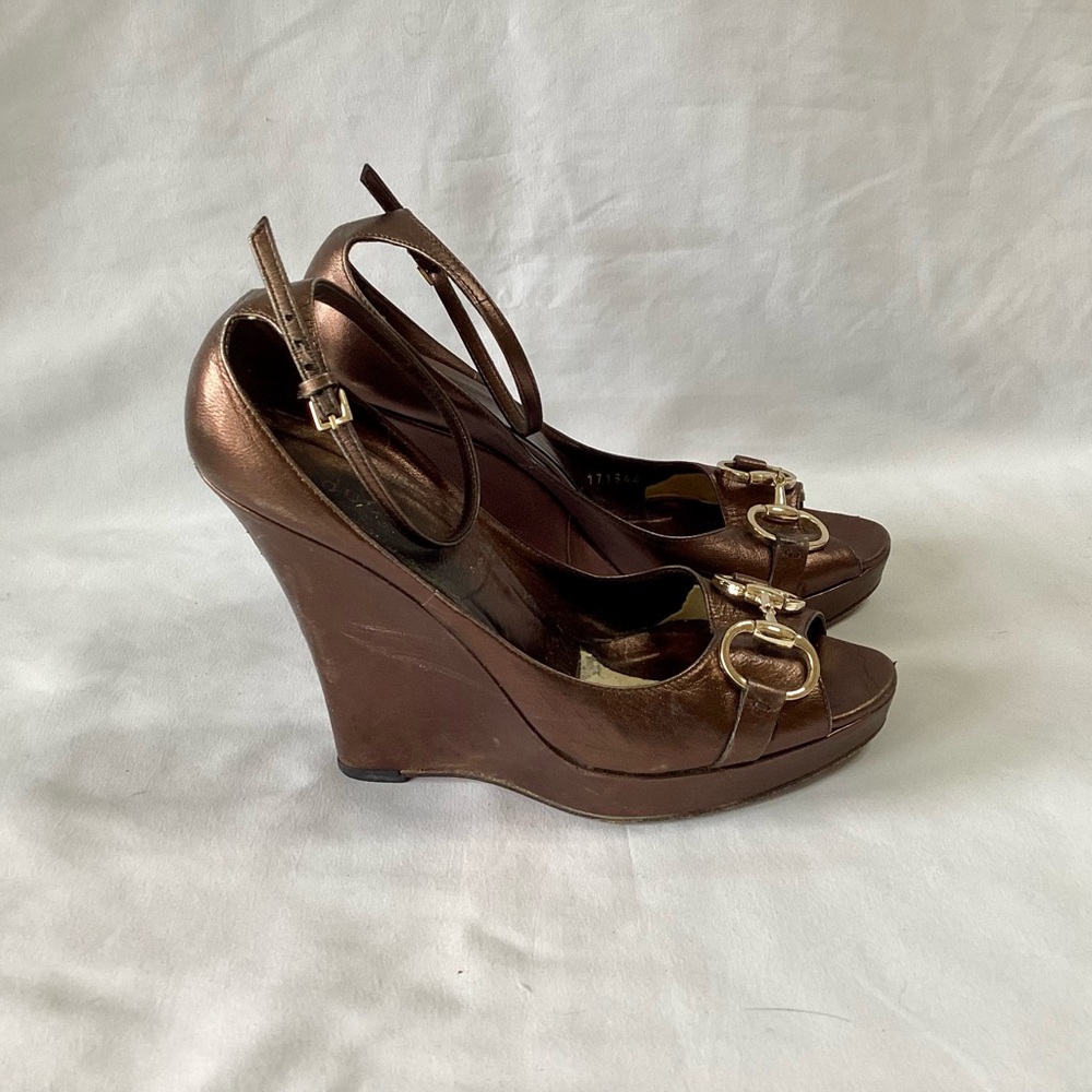 GUCCI Horsebit Accent Leather Pumps